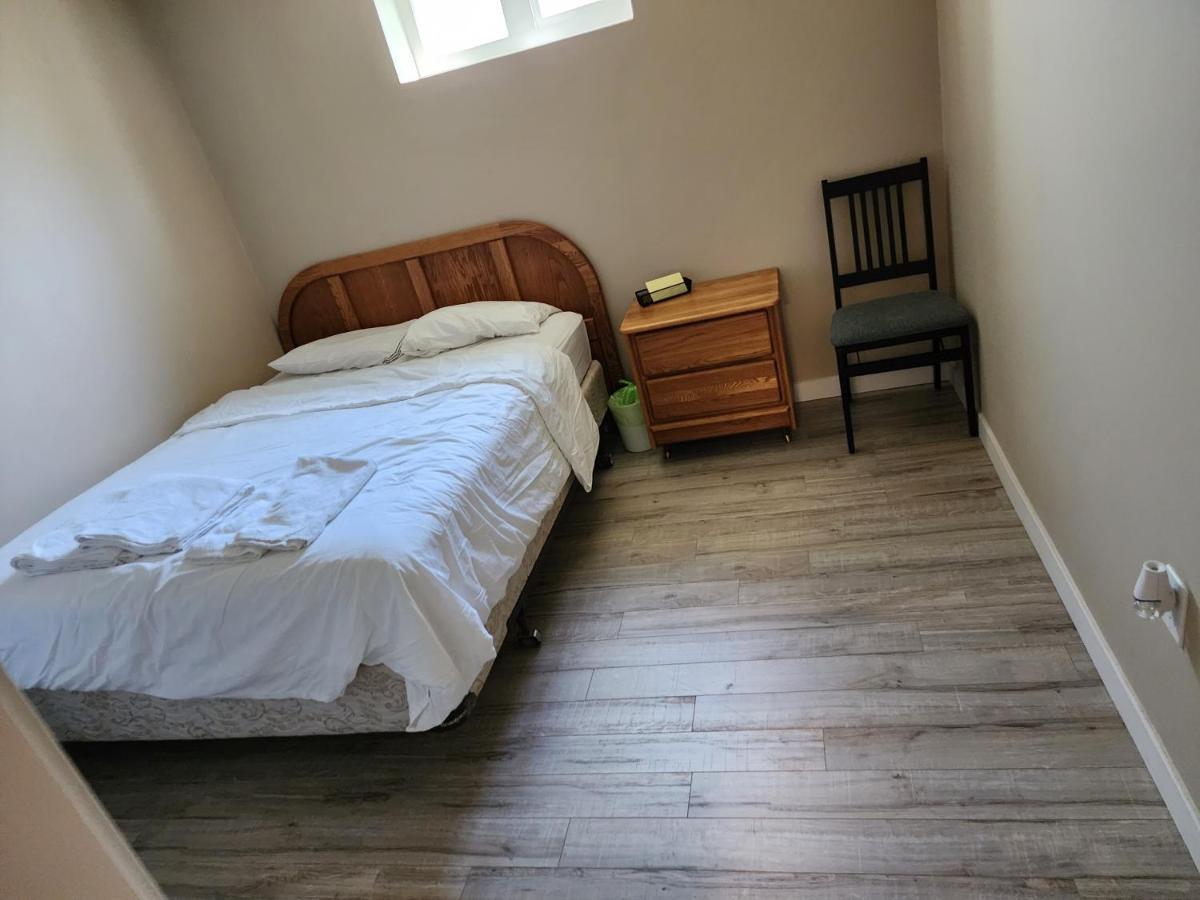 Economical Homestay Бернаби Экстерьер фото